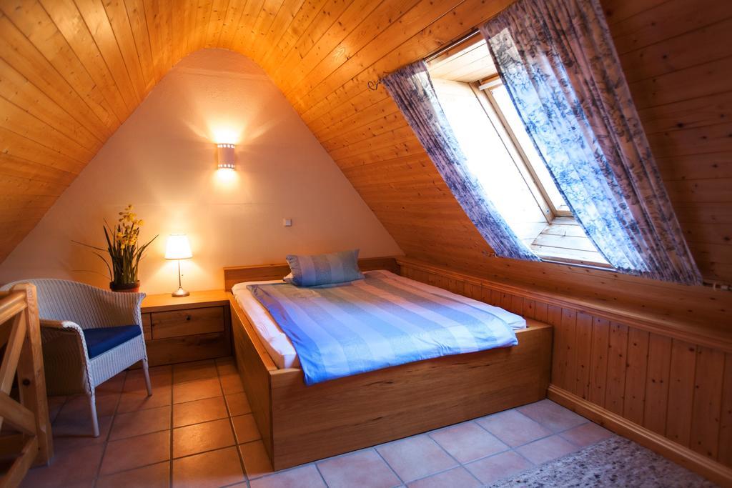 Gaestehaus Craintaler Muehle B&B Creglingen Camera foto